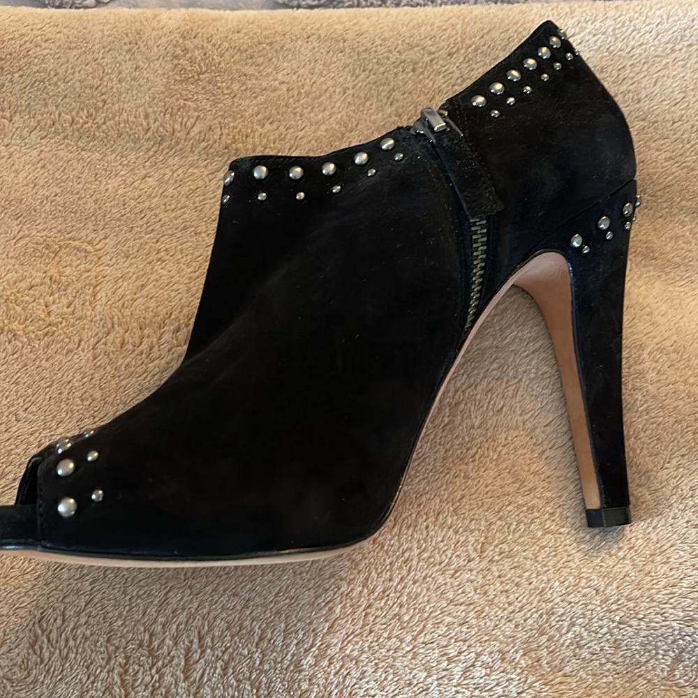 NWT Saks Fifth Avenue suede studded open toe booties